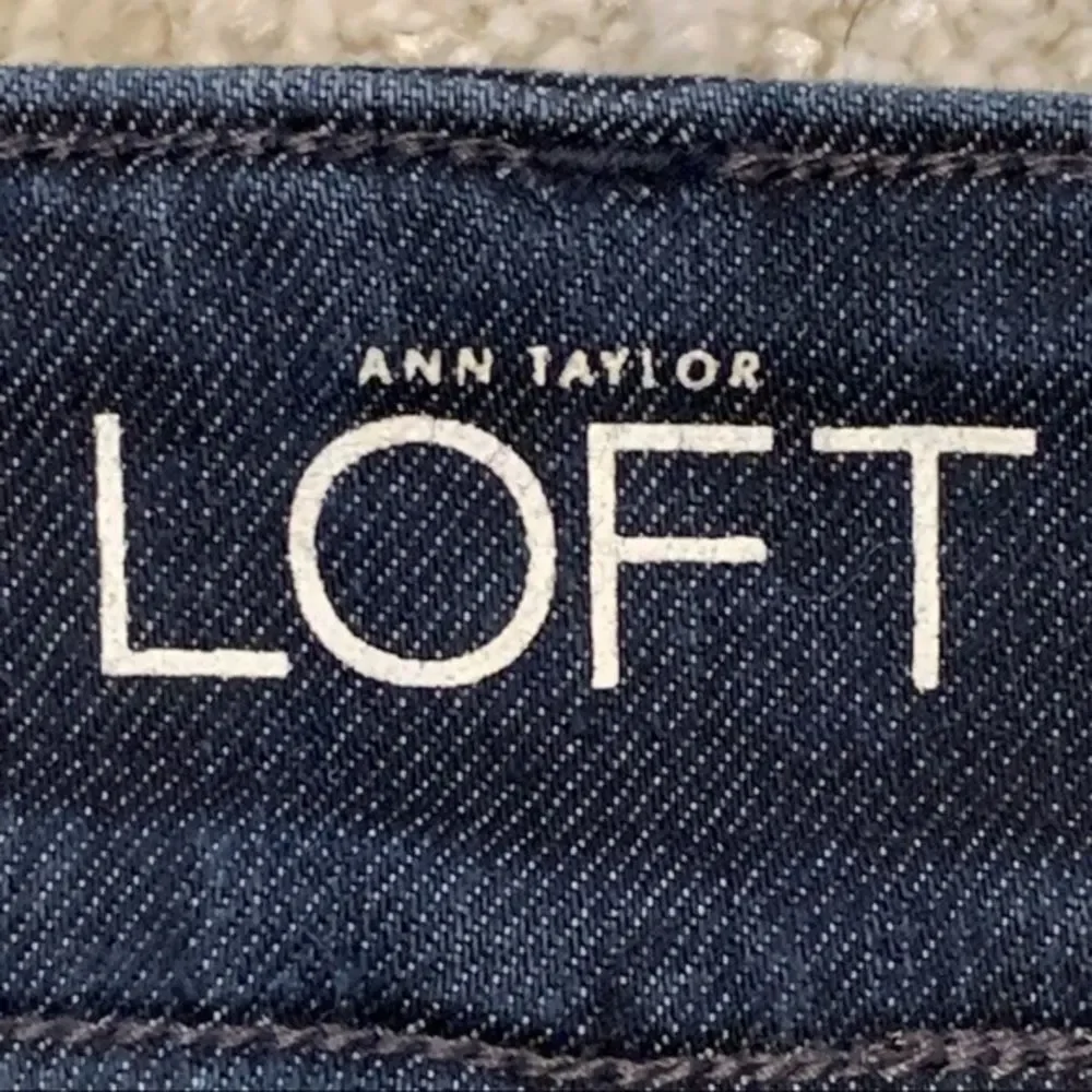 Ann Taylor Loft Modern Crop Ankle‎ Jeans 4 - Picture 5 of 10
